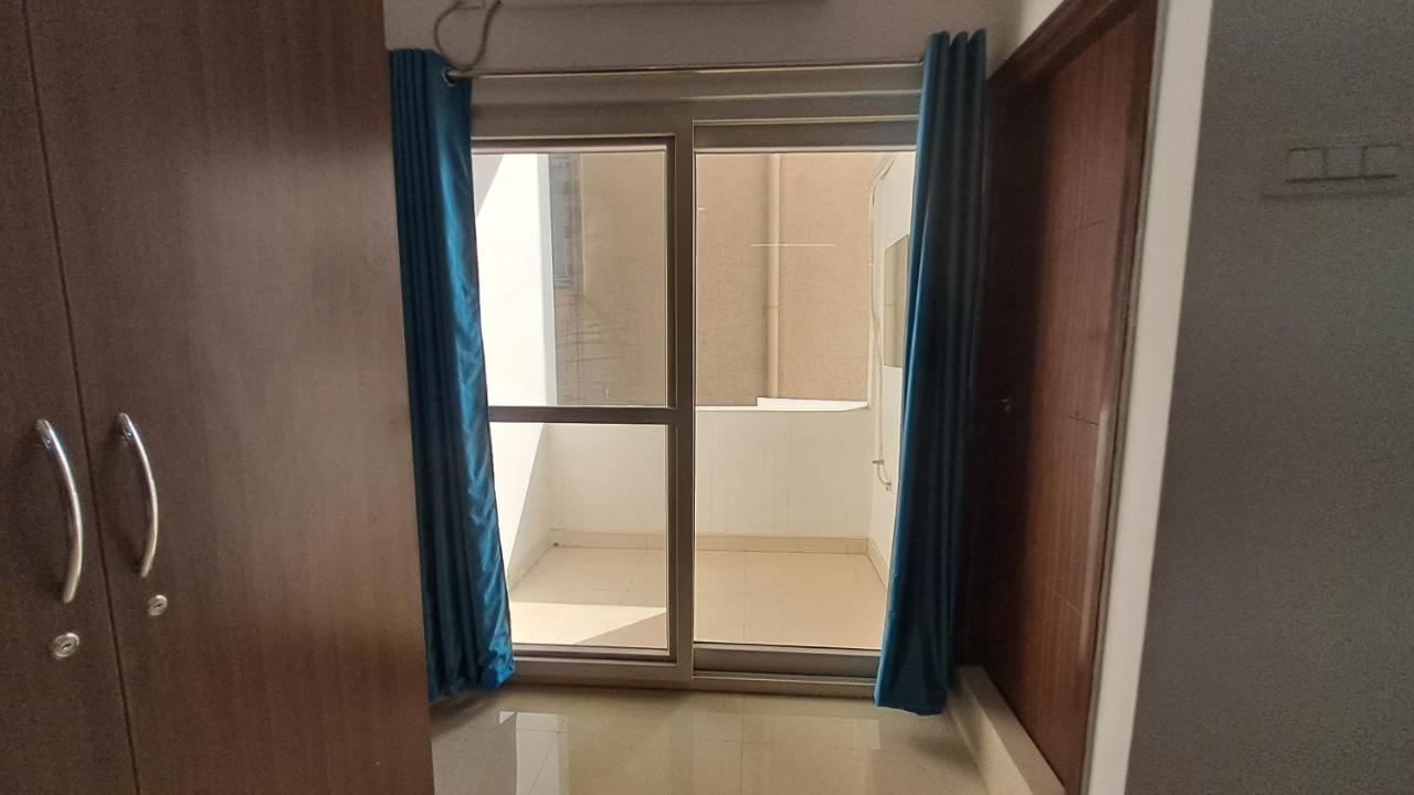 The Balcony Hotel Haiderabad Buitenkant foto