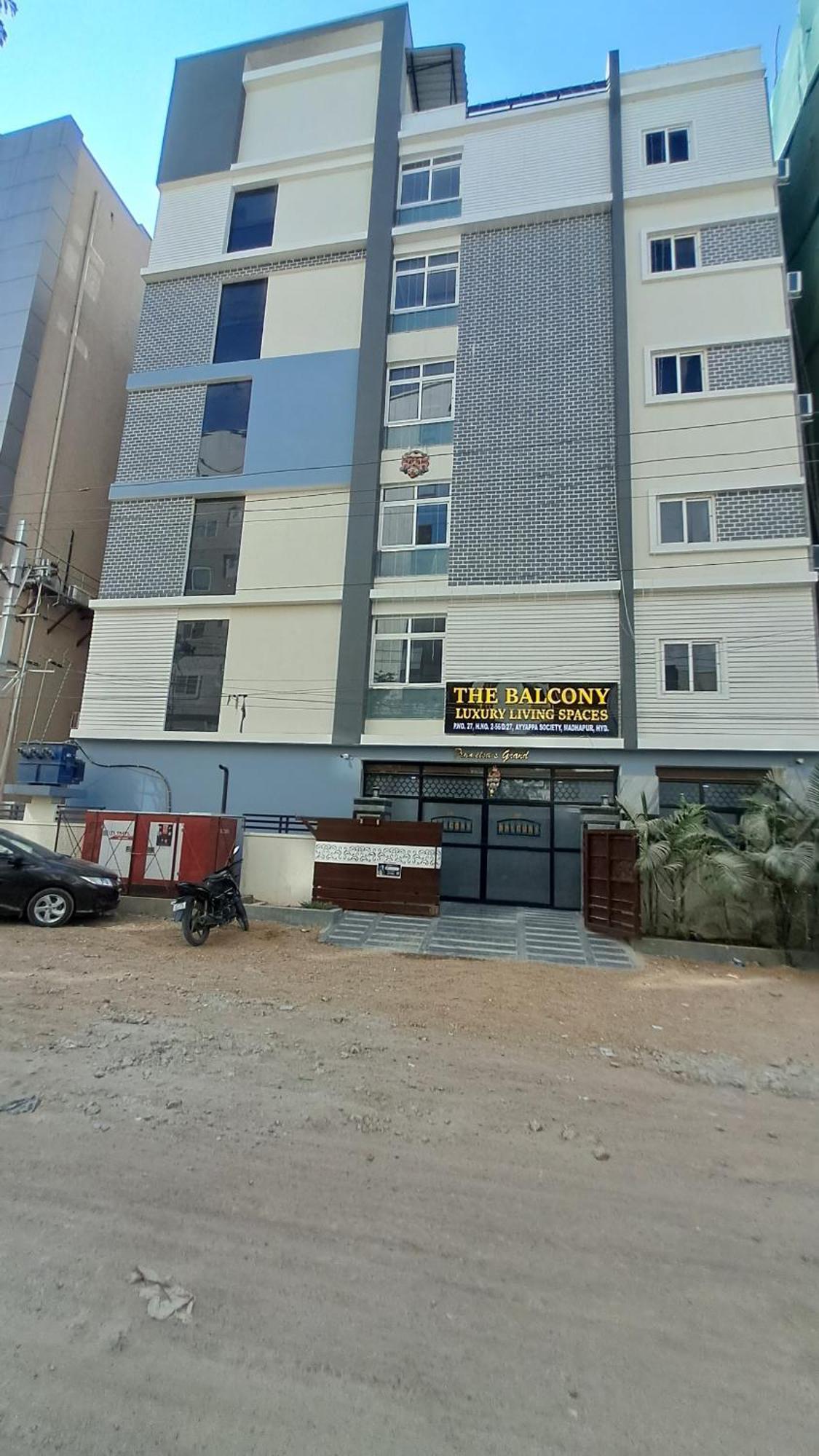 The Balcony Hotel Haiderabad Buitenkant foto