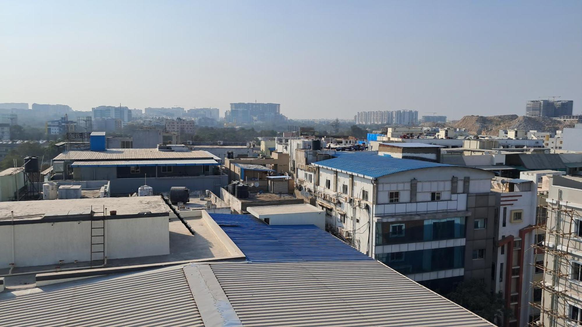 The Balcony Hotel Haiderabad Buitenkant foto